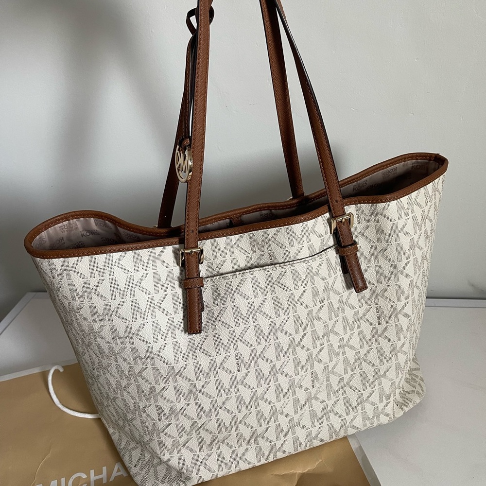 Michael Kors Jet Set Tote and card holder